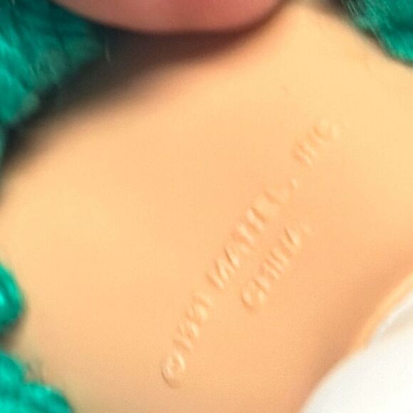 Vintage Barbie 1991 Blonde Hair Blue Eyes with a Stunning Crochet Dress - Picture 6 of 11